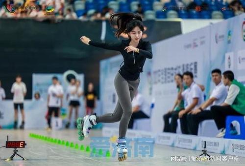 秦雨晴轮滑最近的视频,技巧升级，速度与激情并存