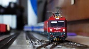 模型火车视频,穿梭时空的铁路奇观